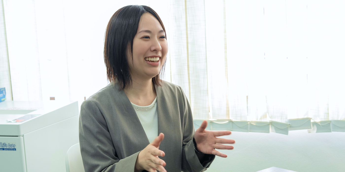 話をする正社員 Sさん